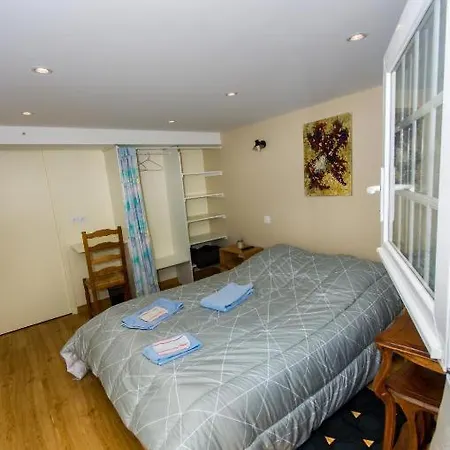 A 1okm Des Plages Du Debarquement, Chez Sabrina, Entre Et Campagne, Proximite Caen, Bayeux, Arromanches, Aeroport Carpiquet ホームステイ Lantheuil