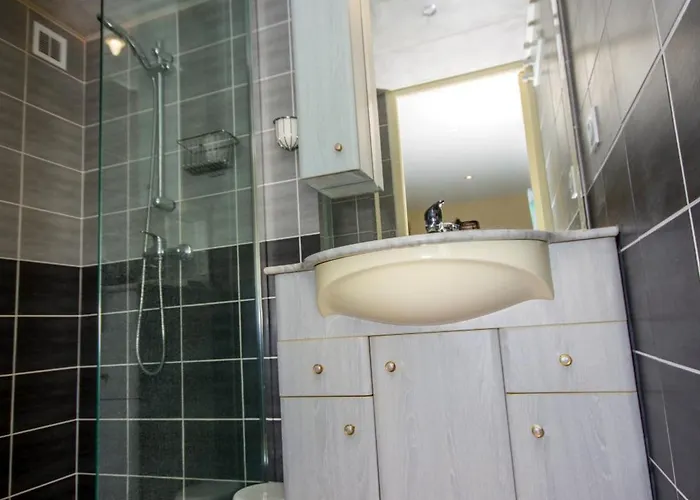 בית אירוח A 1okm Des Plages Du Debarquement, Chez Sabrina, Entre Et Campagne, Proximite Caen, Bayeux, Arromanches, Aeroport Carpiquet